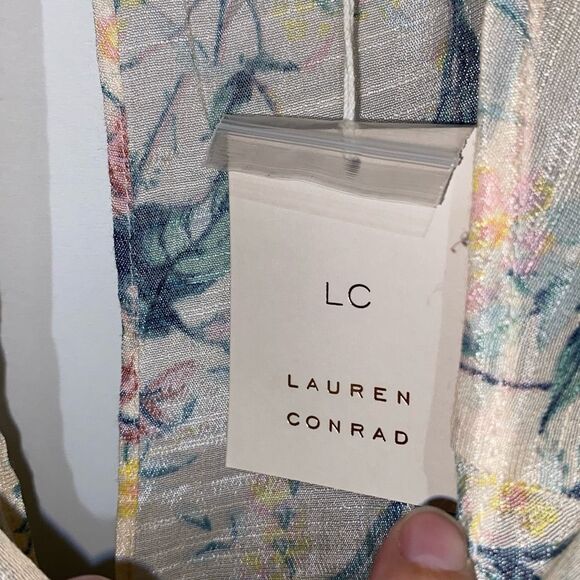 LC Lauren Conrad Women's Floral Bell Sleeve Keyhole Split Back Blouse Medium NWT - Picture 7 of 9